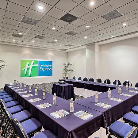 Holiday Inn Express Villahermosa By Ihg Екстериор снимка