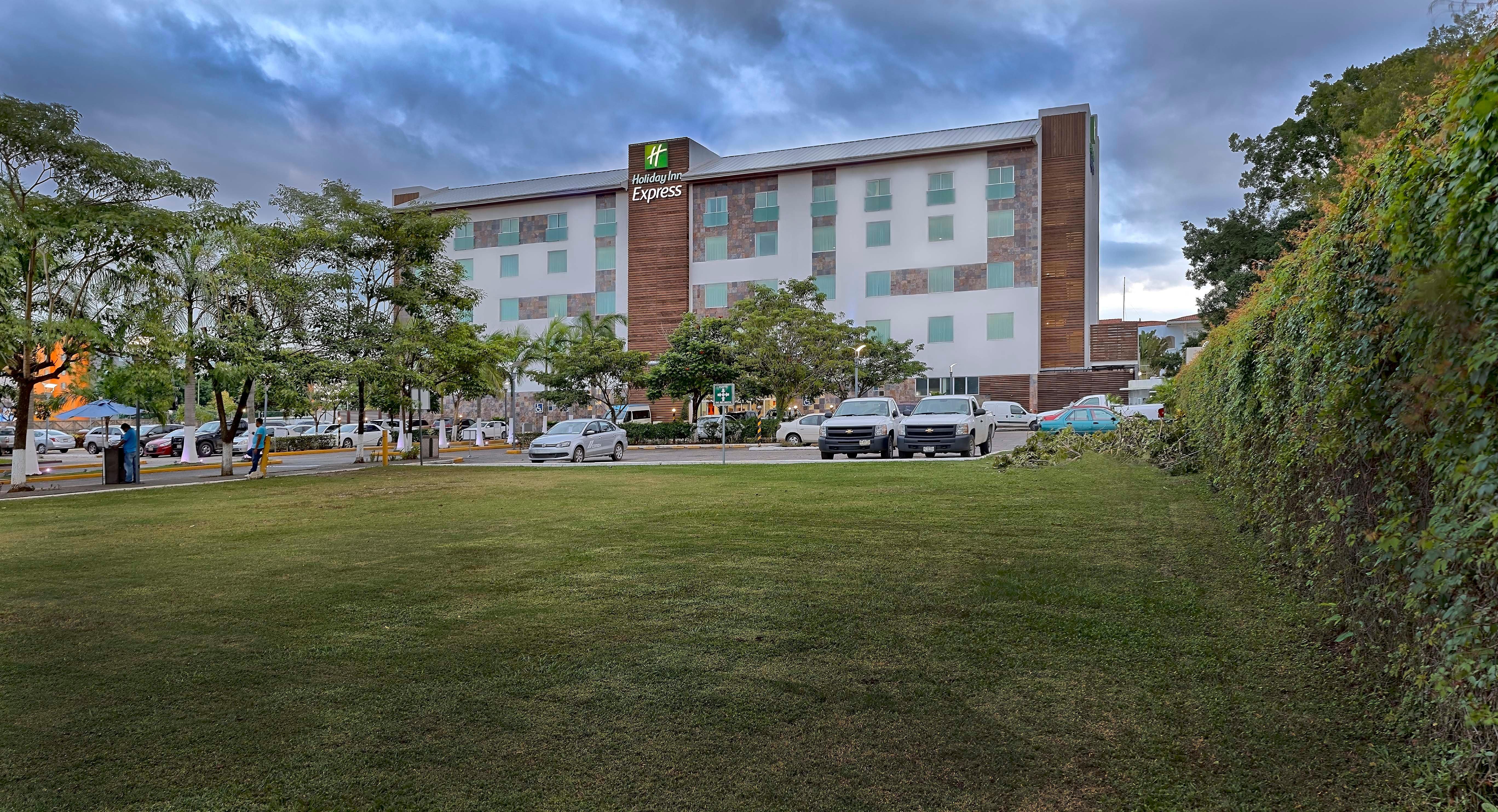 Holiday Inn Express Villahermosa By Ihg Екстериор снимка